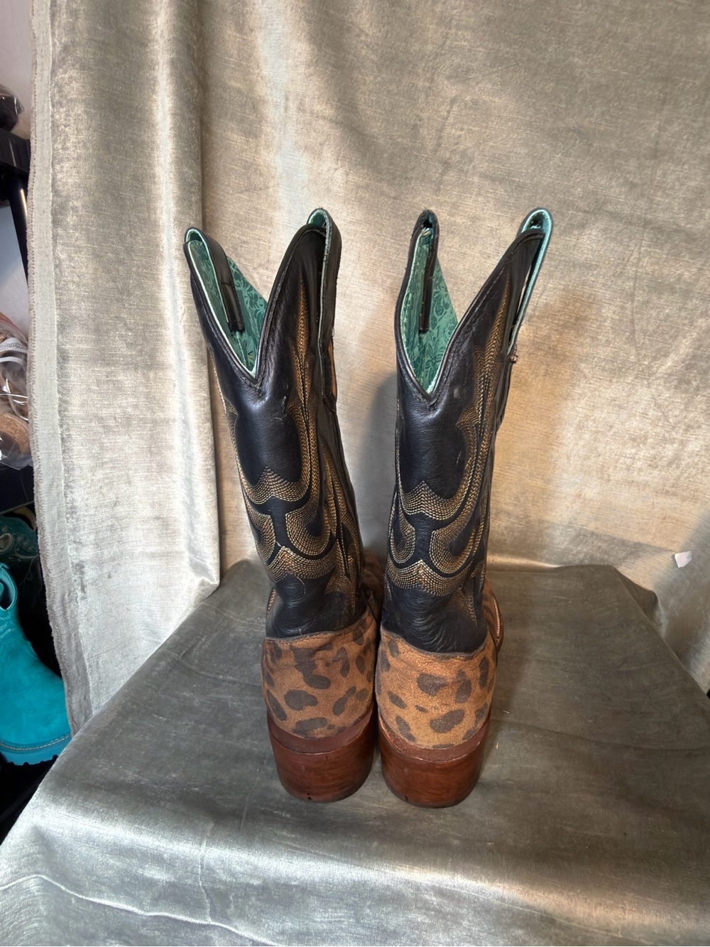 Corral Women's Leopard Print Black/Camel Square Toe Western Boots. Size 9 - Picture 7 of 11